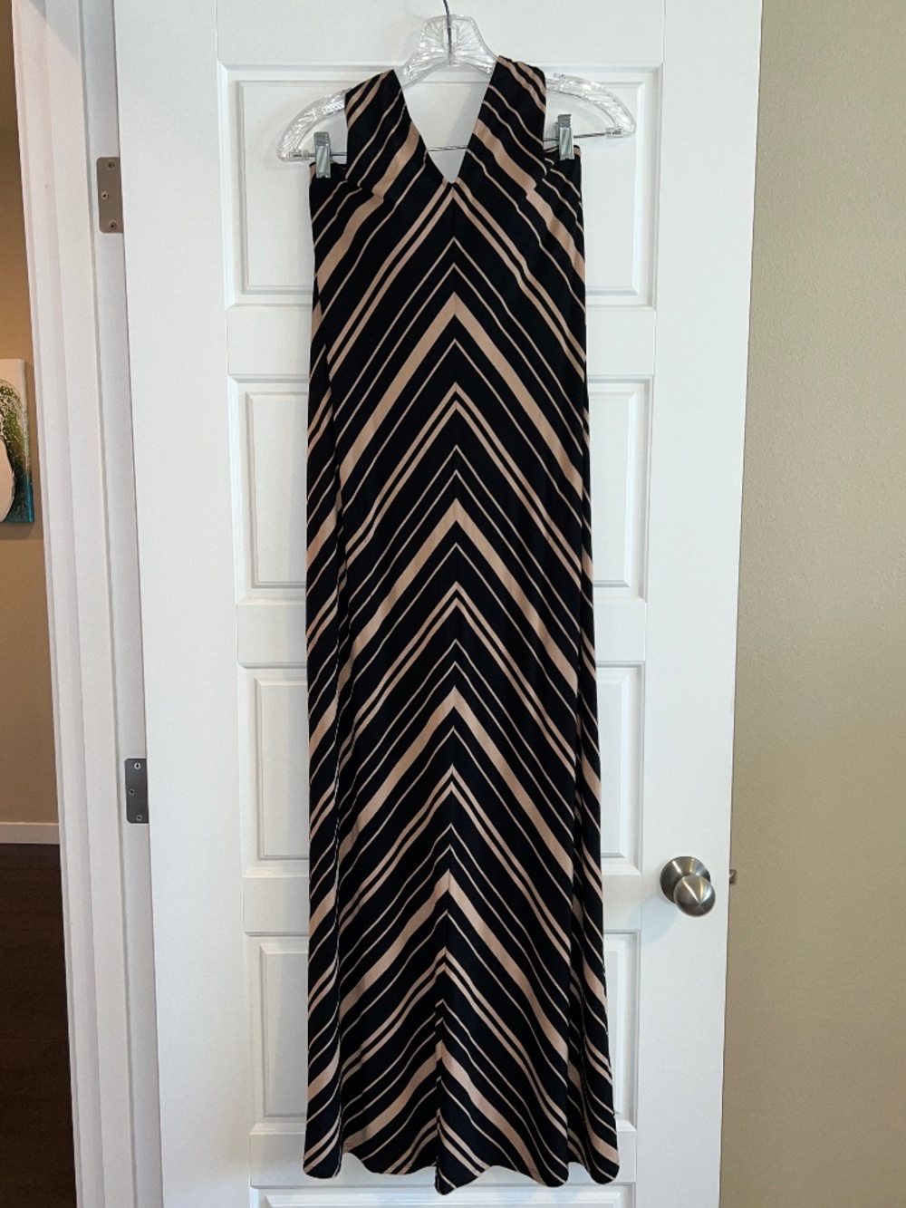 NWOT- Soma Black Tan Chevron Striped Maxi Dress w/ Built-in Bra Size S